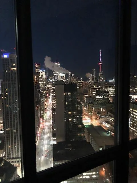 Διαμέρισμα Cn Tower View - Furnished Apartmnets At Bay Street Καναδάς