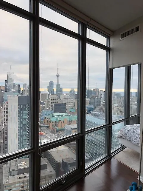 Cn Tower View - Furnished Apartmnets At Bay Street