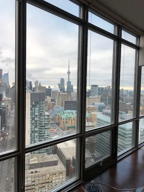 Apartment Cn Tower View - Furnished Apartmnets At Bay Street