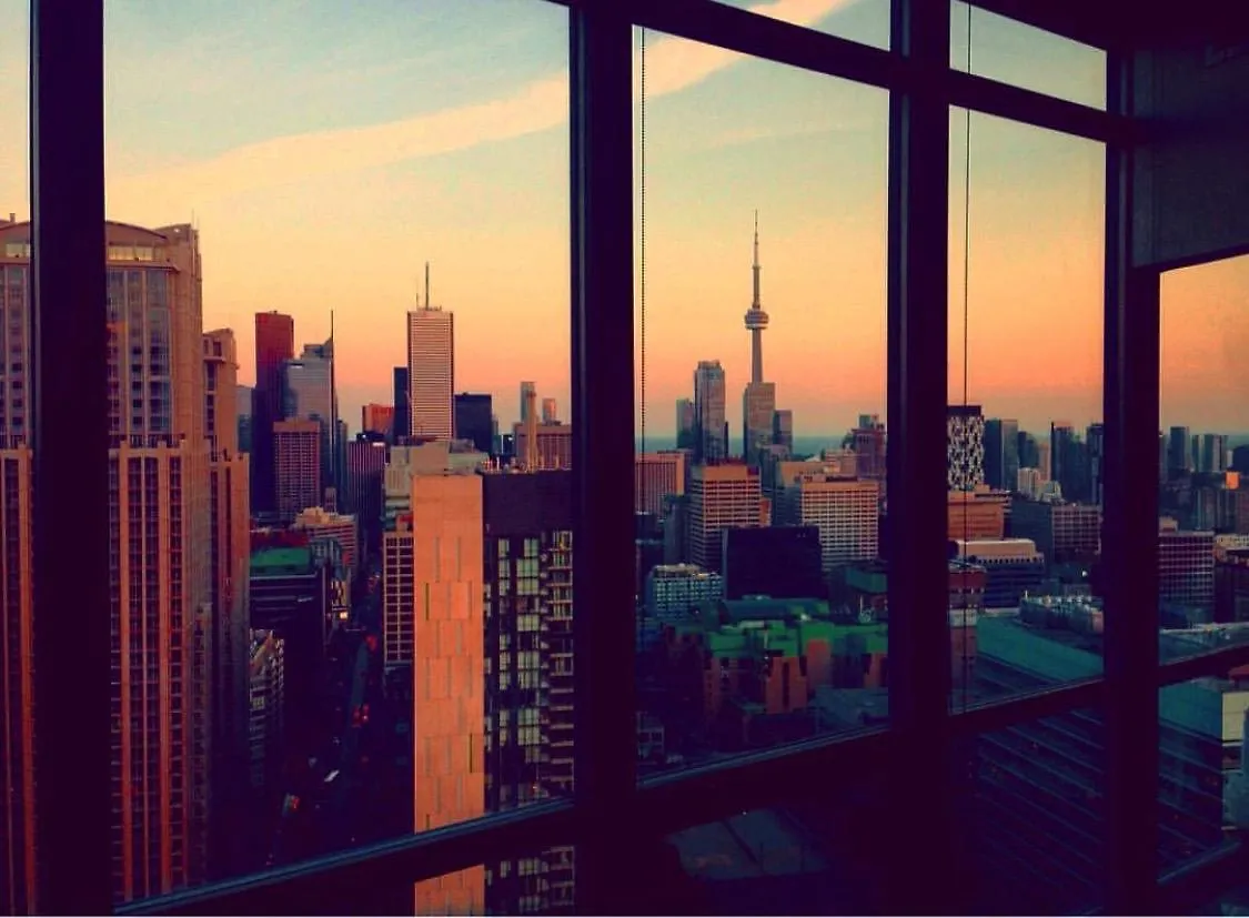Apartment Cn Tower View - Furnished Apartmnets At Bay Street